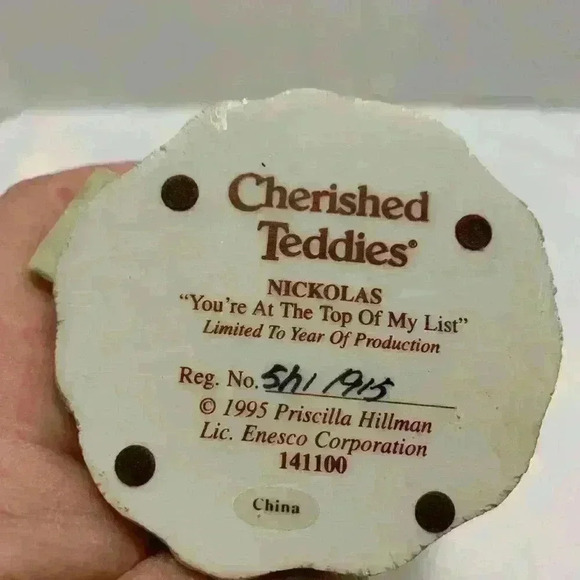 Nicolas cherished teddy figurine 1995 - Picture 4 of 4
